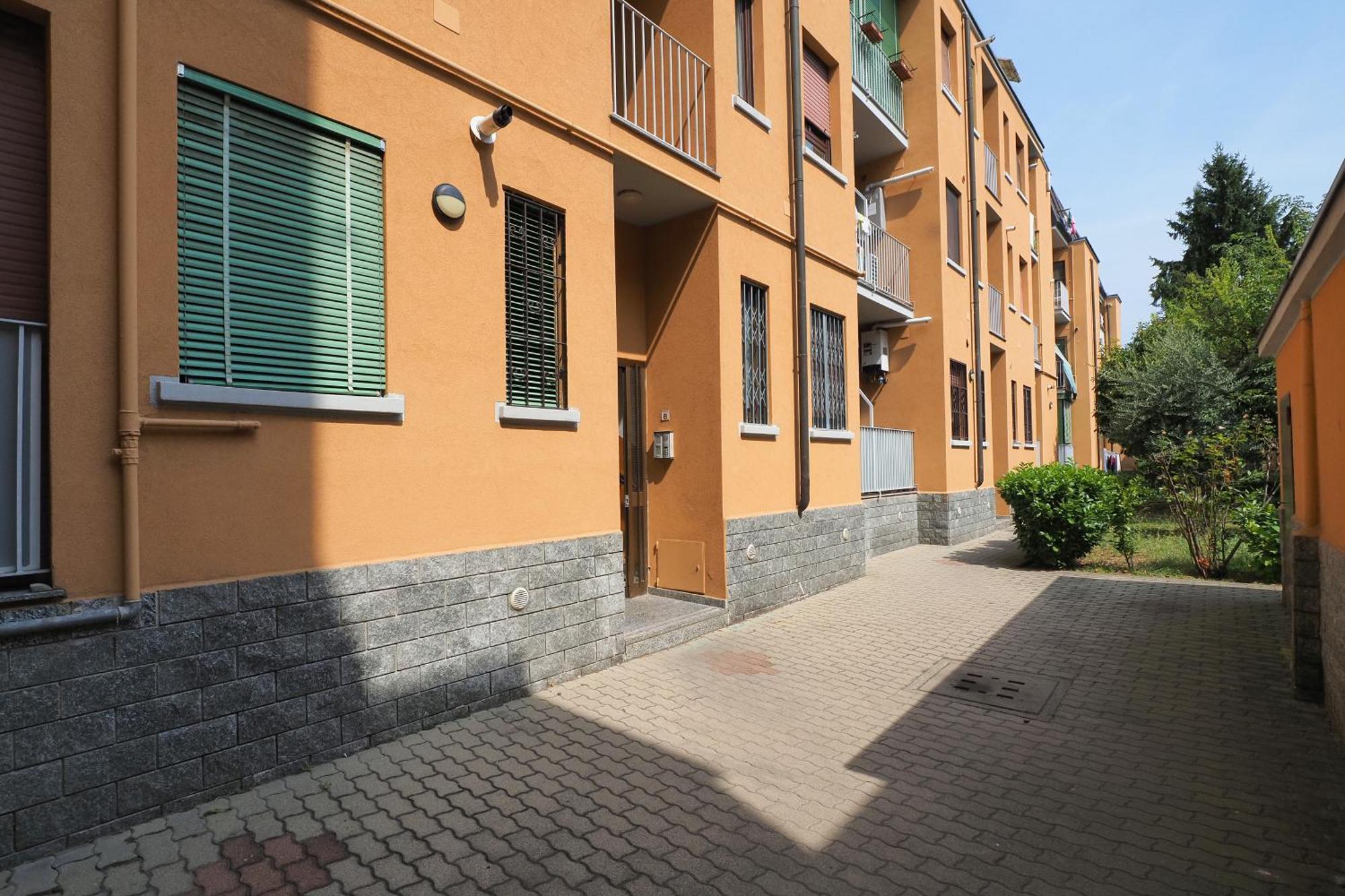 Appartamento Primopiano - Astesani Milano Esterno foto