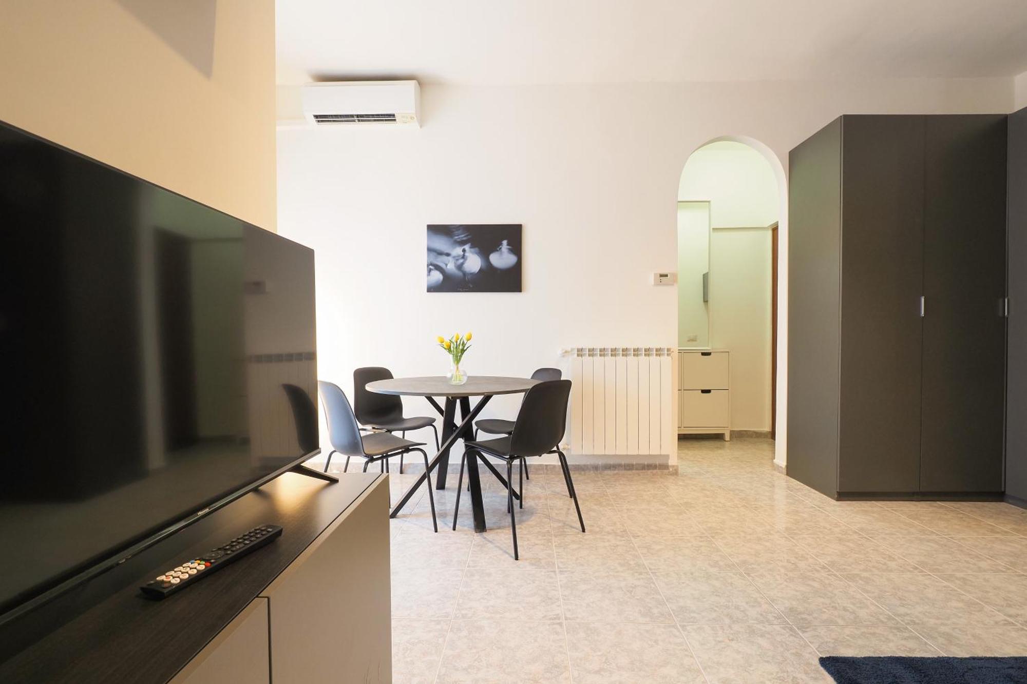 Appartamento Primopiano - Astesani Milano Esterno foto